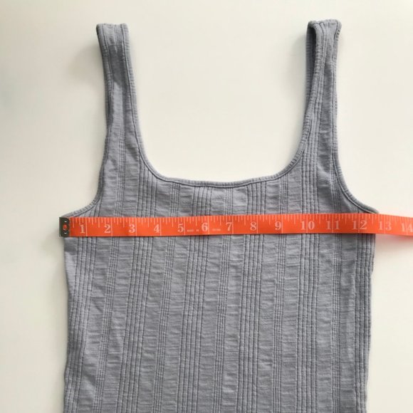 AE Basic Tank - Picture 2 of 5